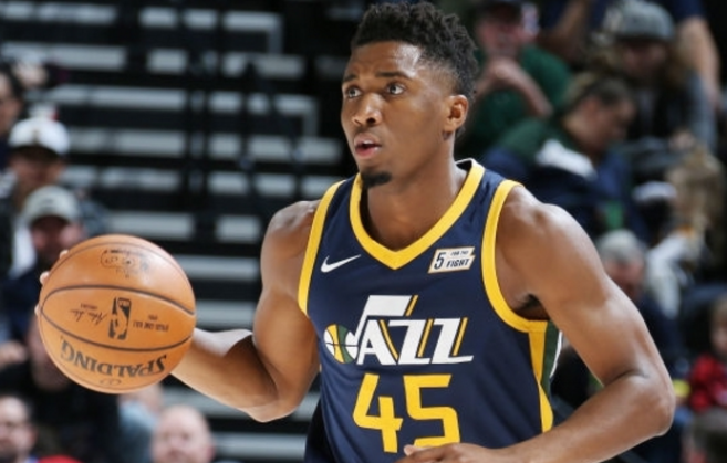 出一名轮换 出一名轮换