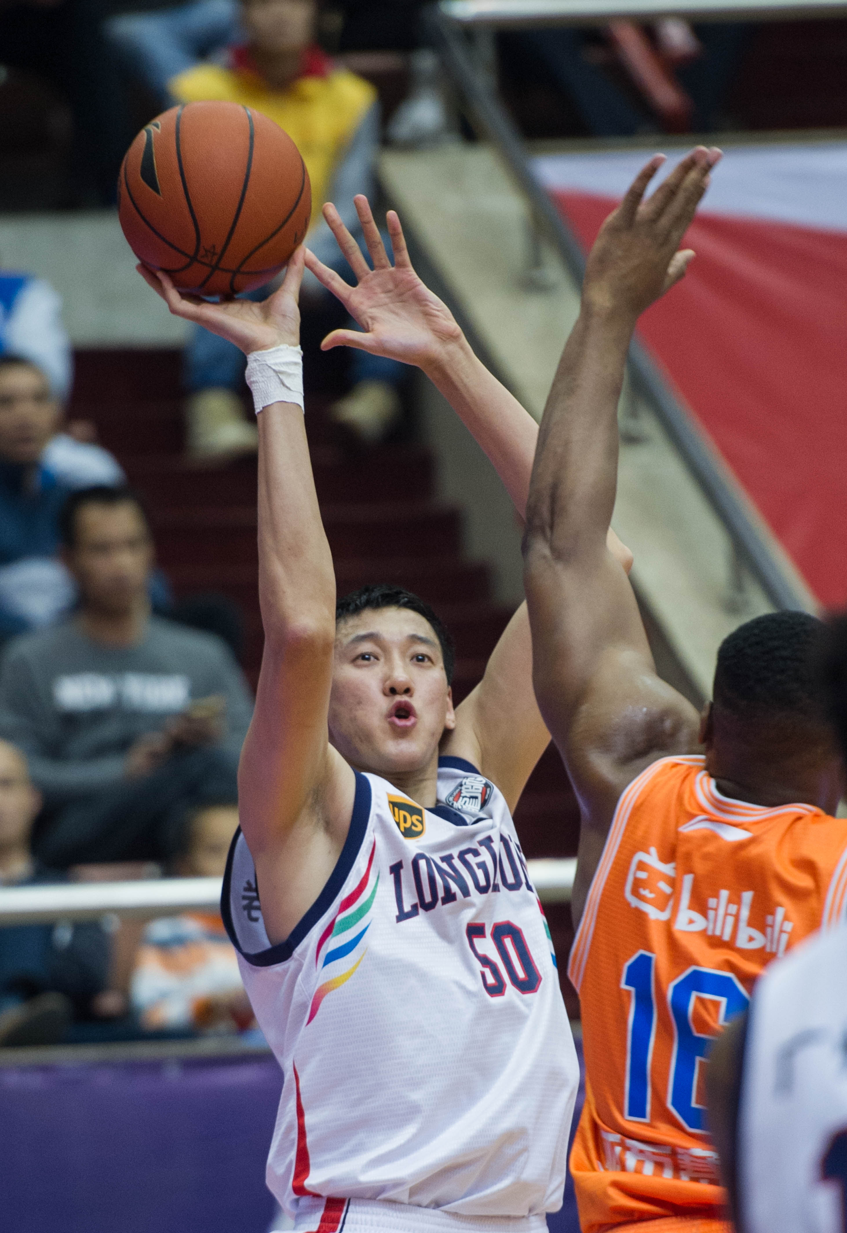 NBA西部最新排名：快船奇迹连胜，独行侠稳住第十，排名差距收窄.