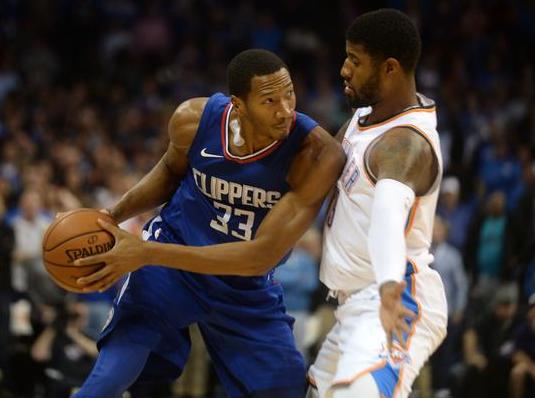 足球不再只 足球不再只