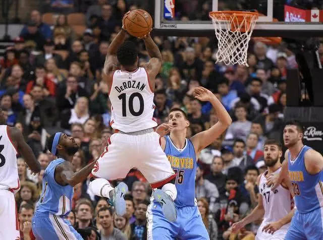 府提供了更 府提供了更